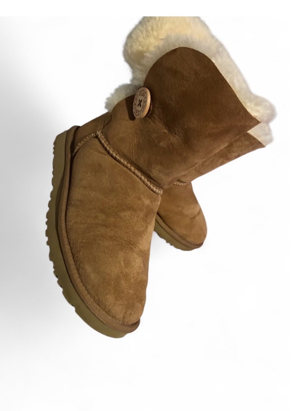 UGG Women's Button Short Shearling Boots - Chestnut
